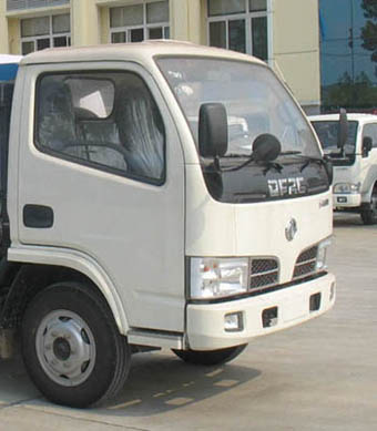 楚胜牌CSC5070GXW3型吸污车