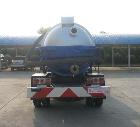 楚胜牌CSC5070GXW3型吸污车