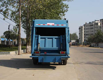 楚胜牌CSC5111ZYS3型压缩式垃圾车