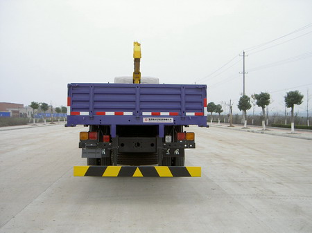 东风牌DFZ5203JSQA型随车起重运输车