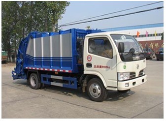 东风小霸王压缩垃圾车