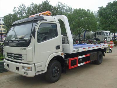 东风多利卡一拖二清障车
