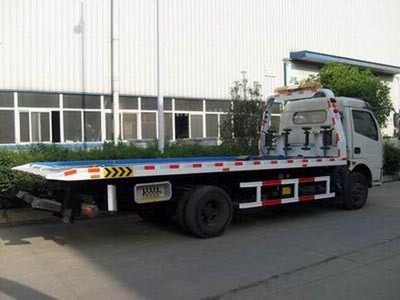 东风多利卡一拖二清障车