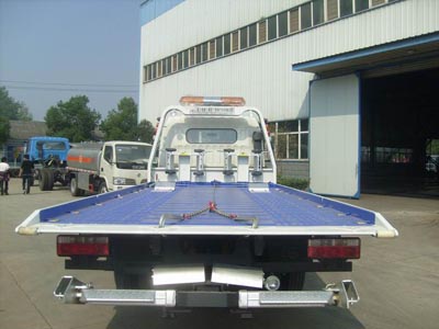 东风多利卡一拖二清障车