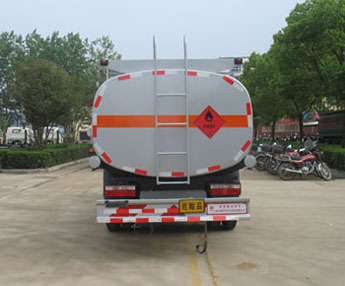 国四油罐车--楚胜牌CSC5080GYY4型运油车