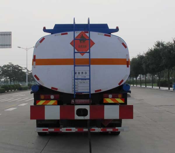 国四陕汽德龙后八轮油罐车
