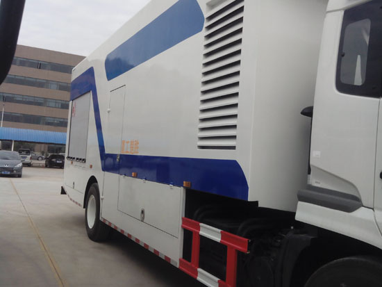 移动电源车