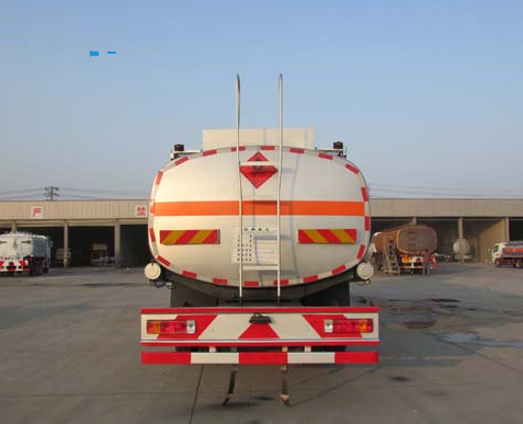 23吨(28方)解放前四后八运油车
