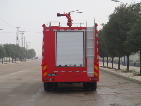 庆铃五十铃后双桥水罐消防车