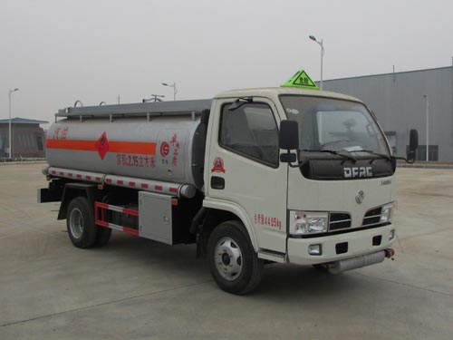 蓝牌加油车