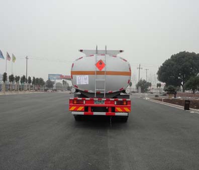 重汽前四后八油罐车