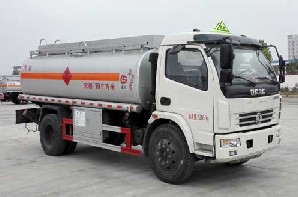 8吨东风多利卡柴油加油车图片