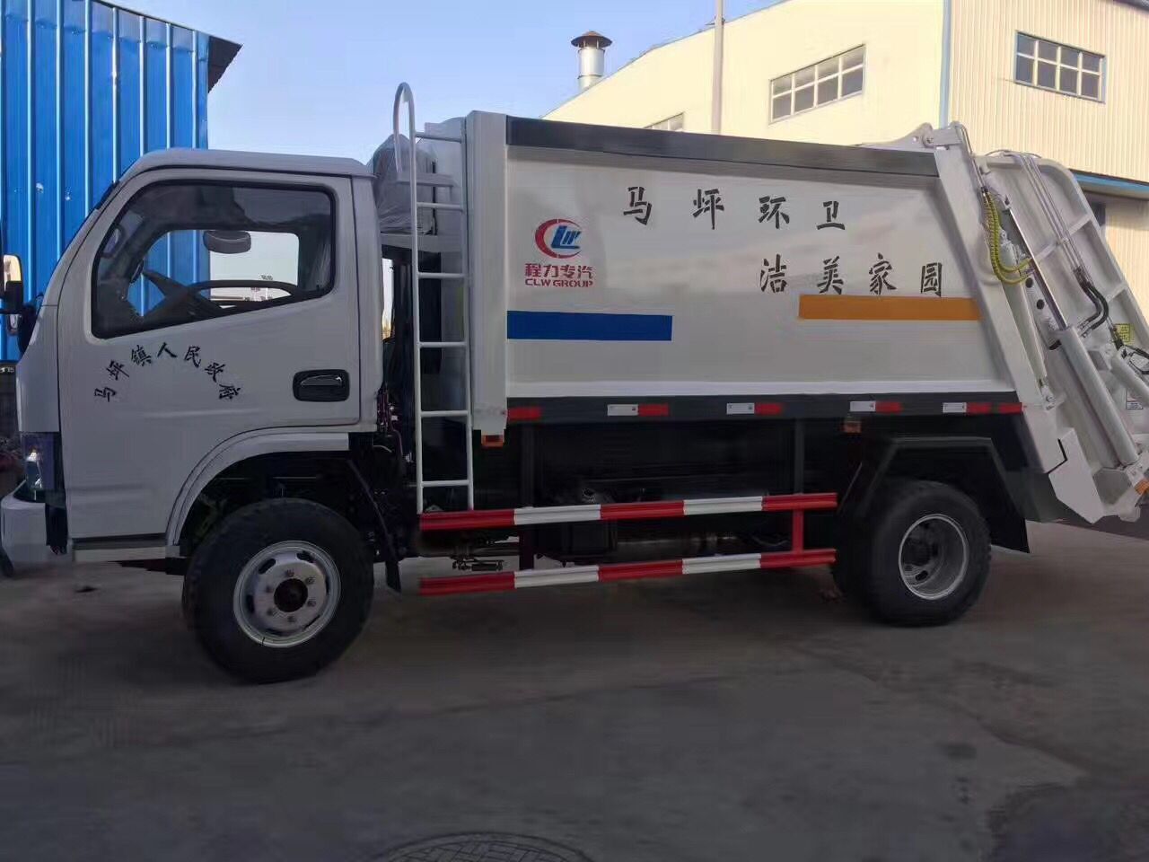 压缩垃圾车图片