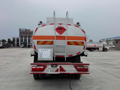 8吨玉柴150马力多利卡加油车