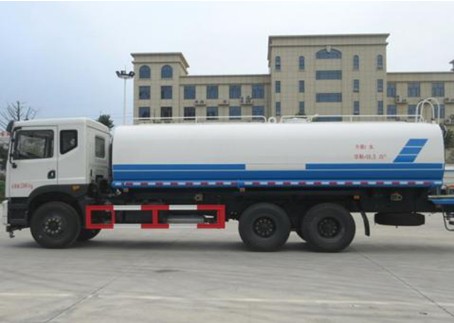 东风T5后双桥洒水车