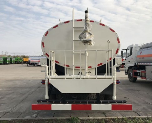 福田欧曼20吨洒水车