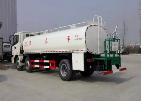 福田欧曼小三轴20吨洒水车