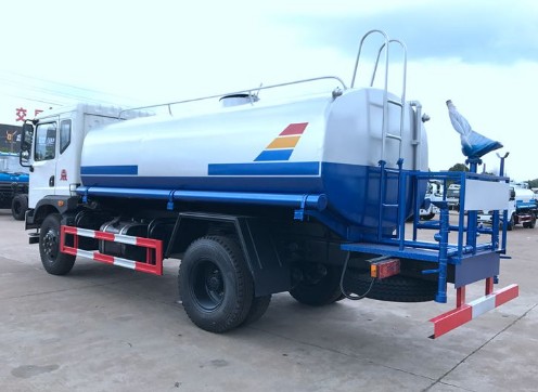 东风T3 12吨洒水车