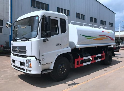 东风天锦12吨洒水车