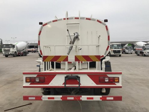 陕汽L3000 12吨洒水车