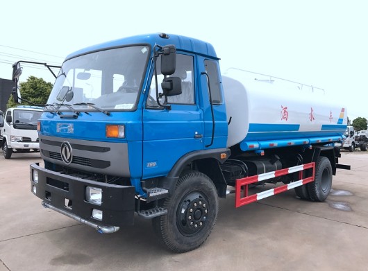 东风153 15吨洒水车