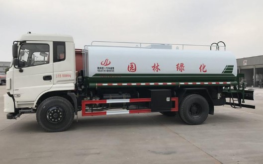 东风专底15吨洒水车