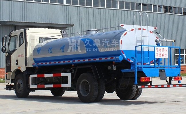 解放J6 12吨洒水车