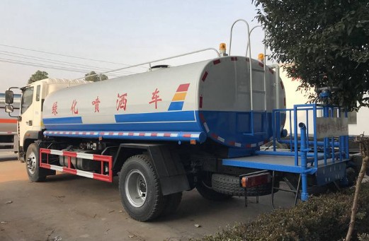 福田欧马可15吨洒水车