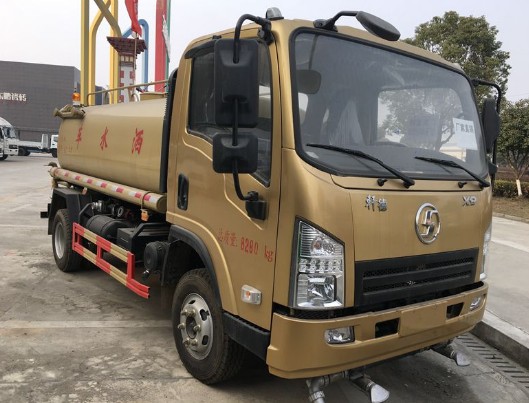 陕汽轩德5吨洒水车