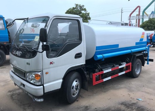 江淮康铃5吨洒水车