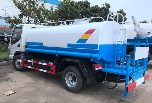 江淮康铃5吨洒水车