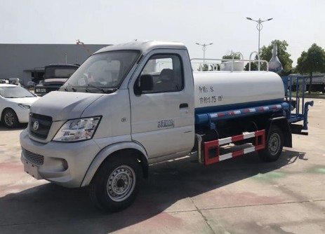 昌河2吨洒水车