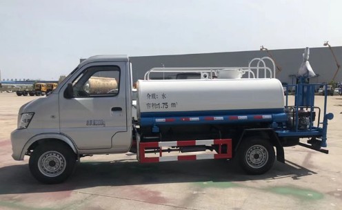 昌河2吨洒水车
