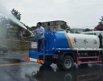 凯马福运来5吨洒水车