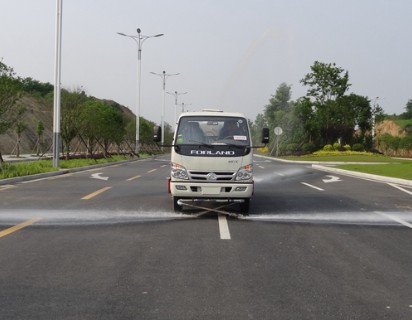 福田2吨蓝牌洒水车