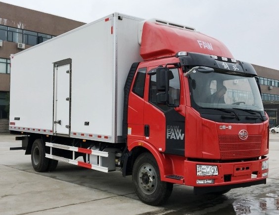 解放J6单桥冷藏车