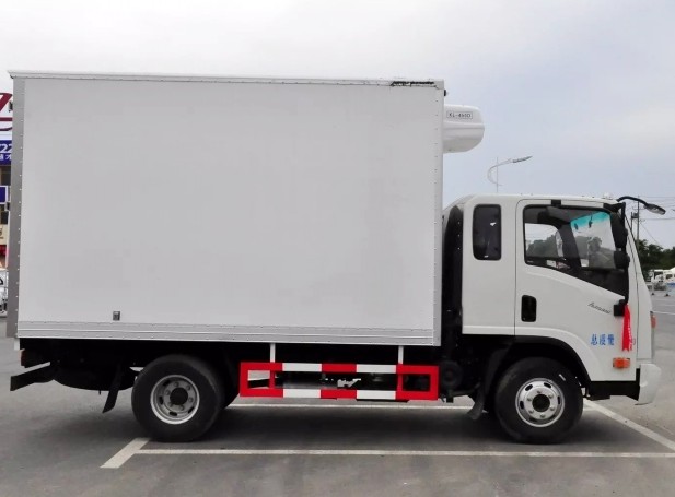 大运奥普力3.75米冷藏车