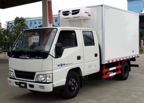 江铃新顺达双排座3.2米冷藏车