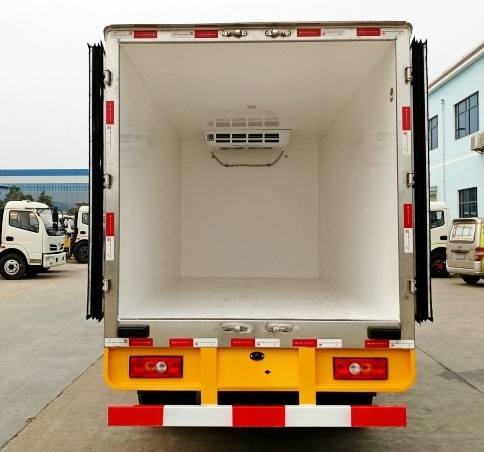 江铃新顺达4.15米冷藏车