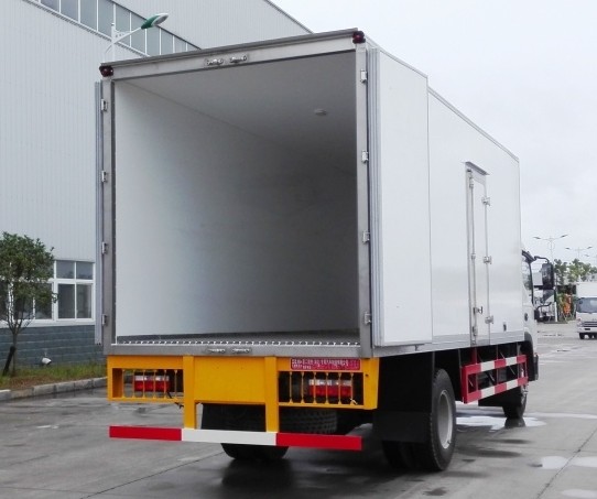 国五江淮帅铃W威司达7.6米冷藏车