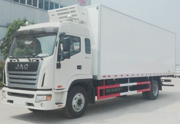 江淮格尔发k6国五7.6米冷藏车