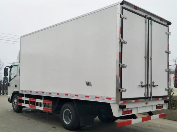 国五江淮帅铃5.2米冷藏车