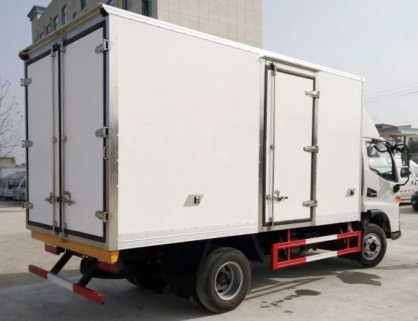 江淮骏铃V5国五4.2米冷藏车