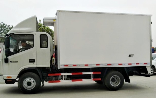 国五江淮帅铃一排半3.7米冷藏车