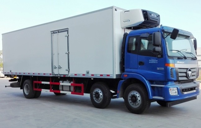 福田欧曼ETX小三轴9.6米冷藏车