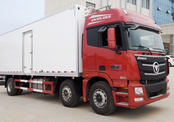 福田欧曼GTL小三轴9.6米冷藏车