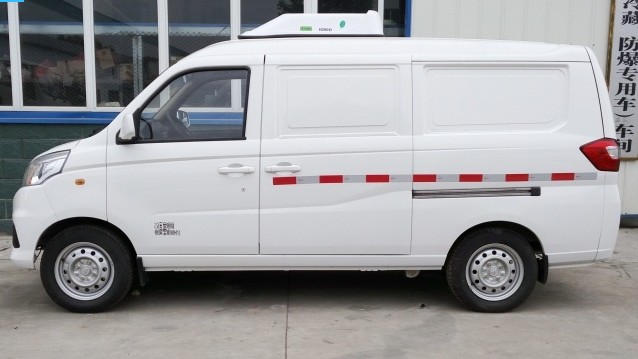 福田伽途V5面包冷藏车