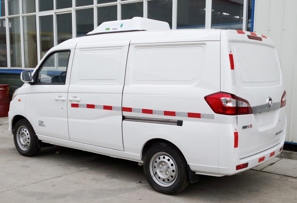 福田伽途V5面包冷藏车