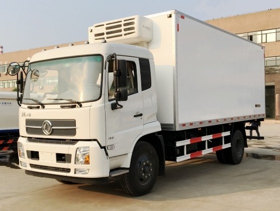 国五东风天锦6.1米冷藏车