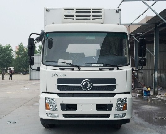国五东风天锦6.1米冷藏车